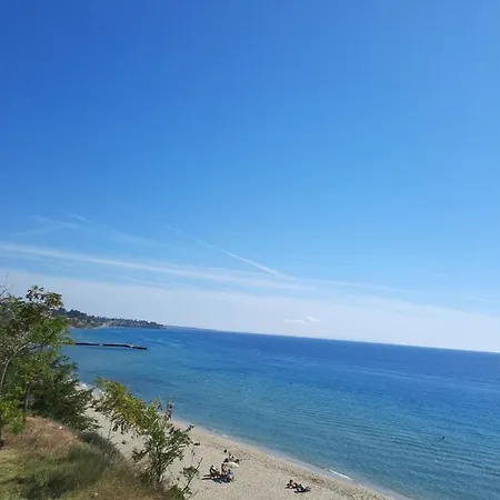 Pavlos 公寓